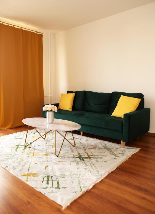 New Colorful Apartment With Big Balcony Pressburg Exterior foto